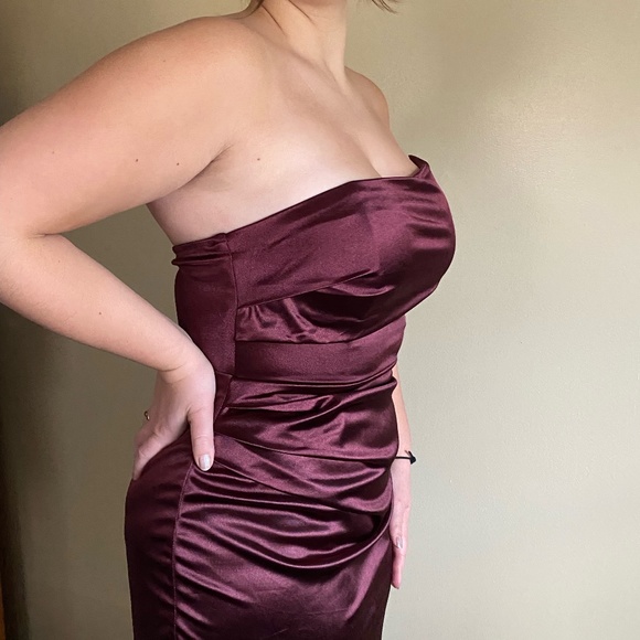 Strapless Maroon Red Windsor Gown NWT - Picture 6 of 8